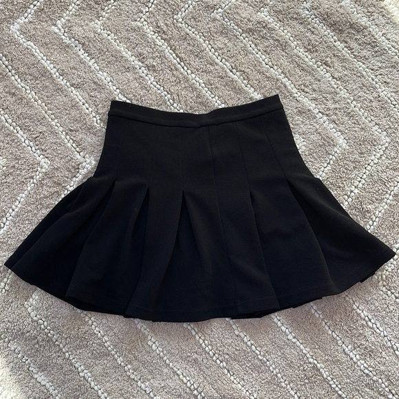 Shein EZ wear Zipper Solid Pleated Skirt size Small - Picture 4 of 5